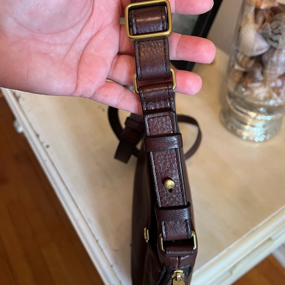 ❌SOLD❌Fossil Leather Crossbody Purse - Picture 9 of 16